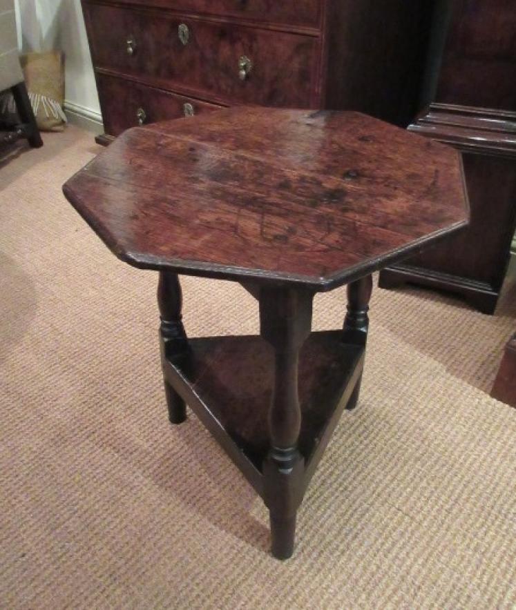 Small George II Period Oak Cricket Table - Image 1