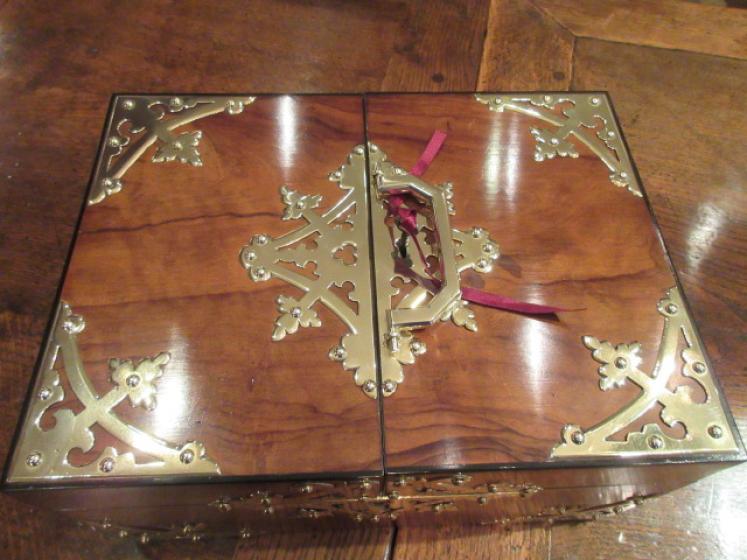 Superb Mid Victorian Walnut & Brass Mounted Jewellery Box - Image 2