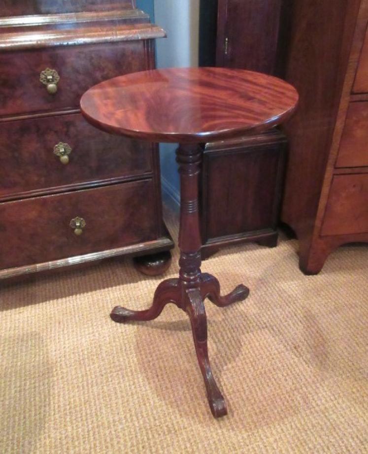 Early Victorian Figured Mahogany Lamp Table - Image 1