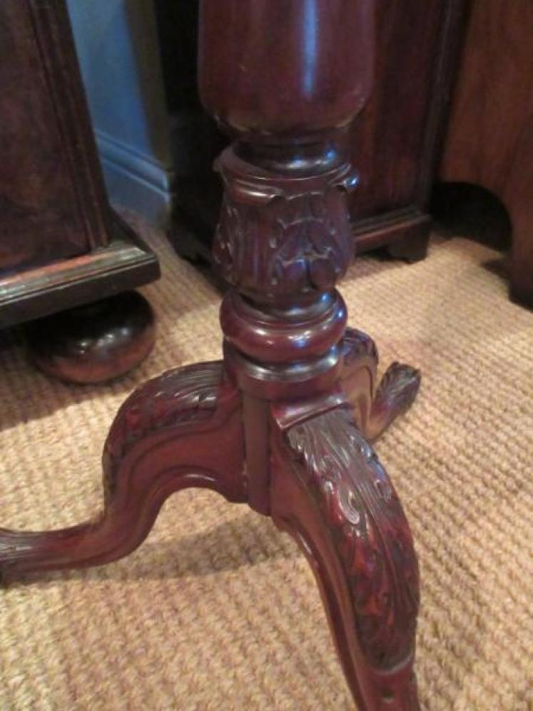 Early Victorian Figured Mahogany Lamp Table - Image 4