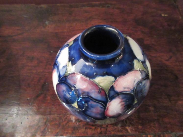 Moorcroft Pansy Pattern Globular Vase - Image 5