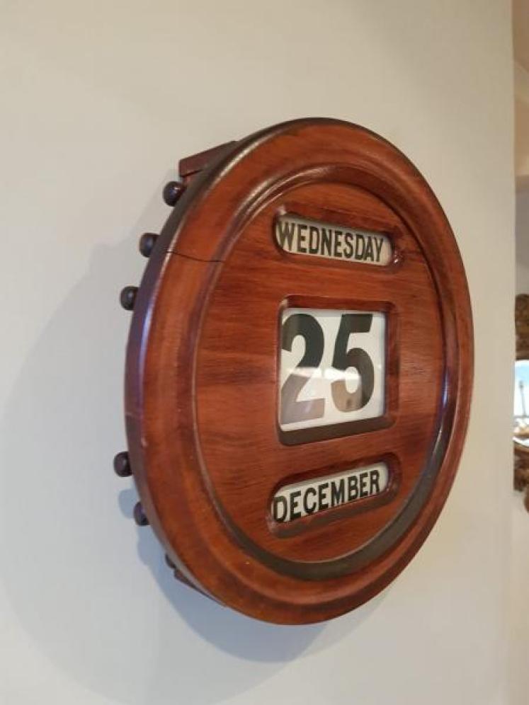 Victorian Walnut Perpetual Wall Calendar - Image 3