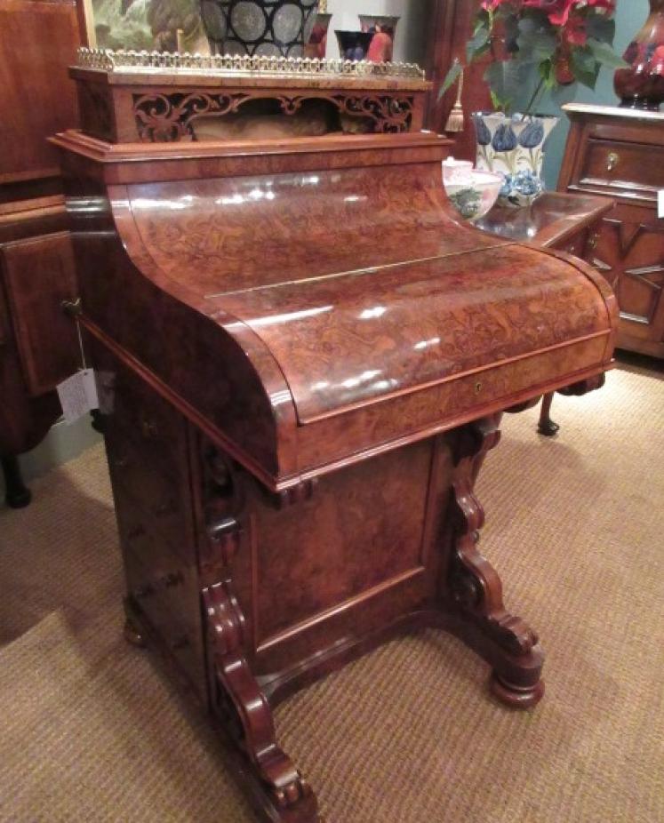 Superb Mid Victorian Burr Walnut Piano Front Davenport Desk - Image 5