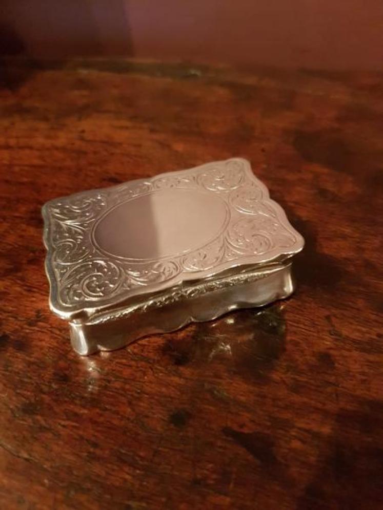 Victorian Chester Silver Engraved Snuff Box - Image 1