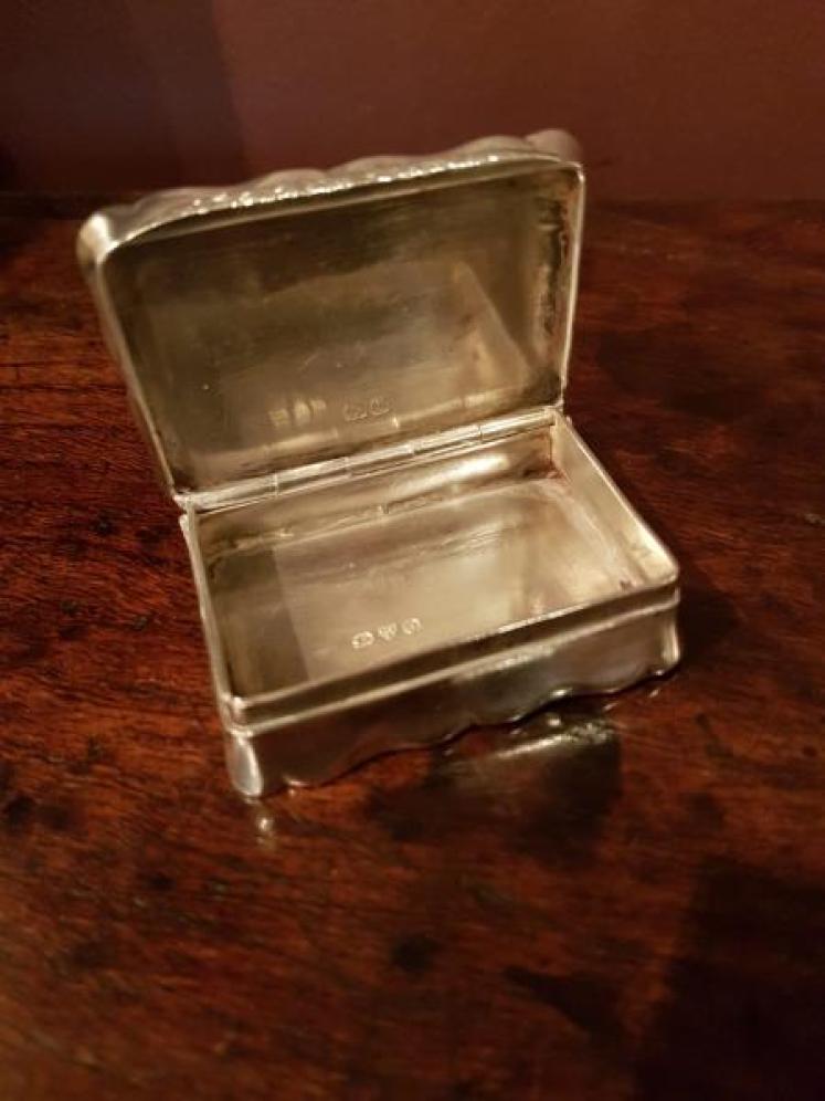 Victorian Chester Silver Engraved Snuff Box - Image 2
