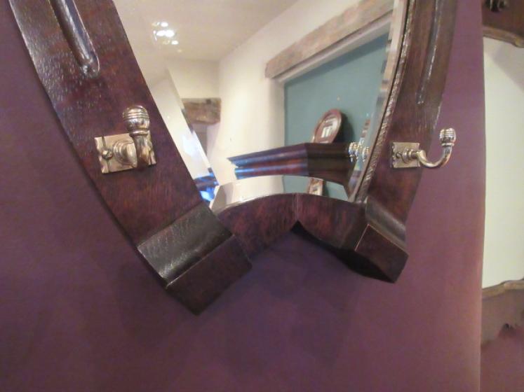Late 19th Century Polished Oak 'Horseshoe' Hall Mirror - Image 4