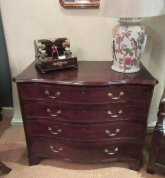 Superb Mid Georgian Serpentine Inlaid Chest of Drawers