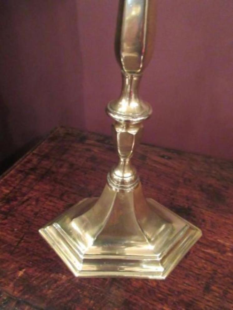 Pair of Mid Victorian Hexagonal Base Brass Candlesticks - Image 4