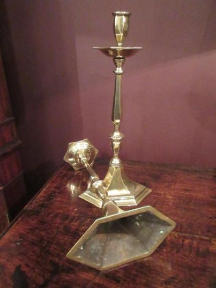 Pair of Mid Victorian Hexagonal Base Brass Candlesticks - Image 5