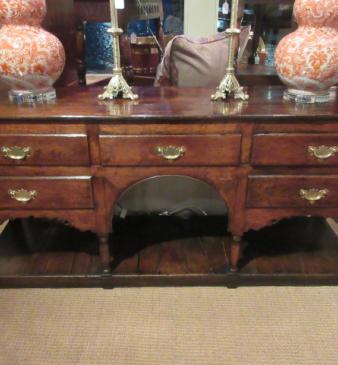 Superb Mid Georgian Oak Open Pot Board Dresser