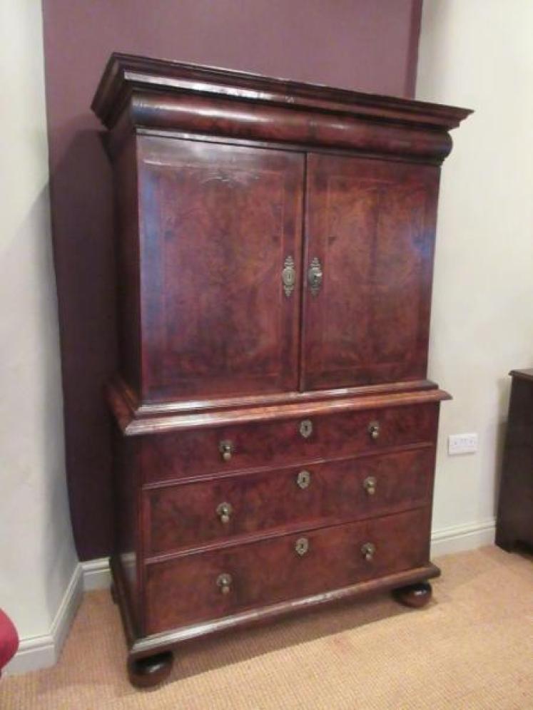 Outstanding George I Period Figured Walnut Escritoire - Image 5