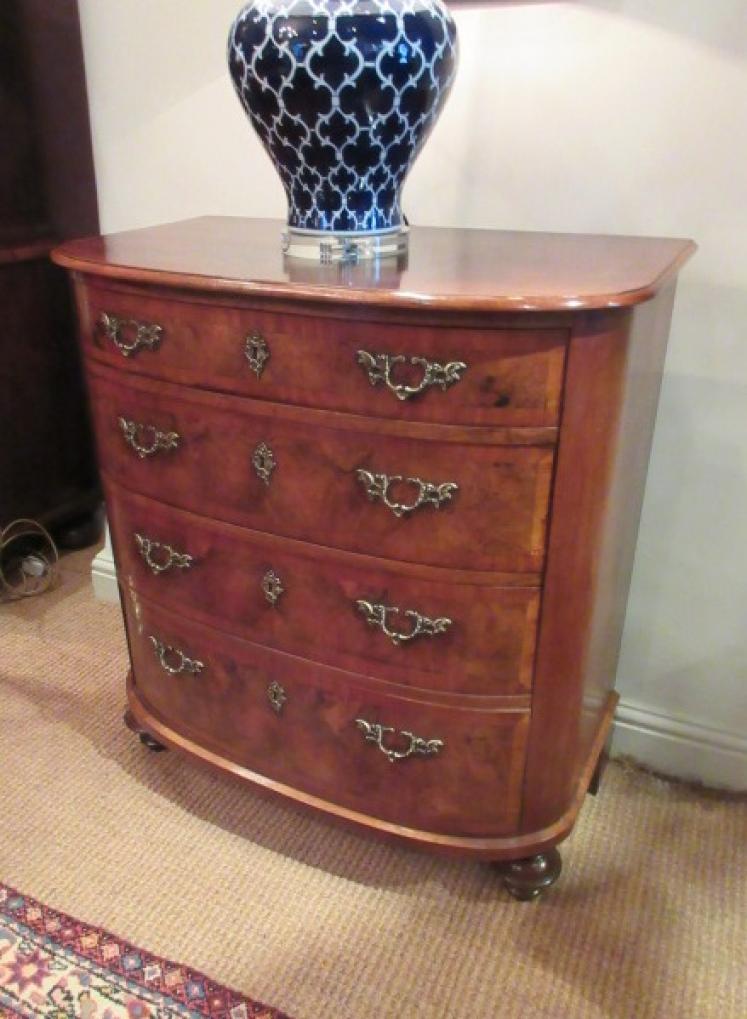 Top Quality Mid Victorian Walnut Bow Front Chest - Image 5