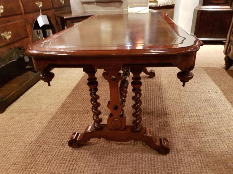 Outstanding Mid Victorian Figured Walnut Coffee Table - Image 3