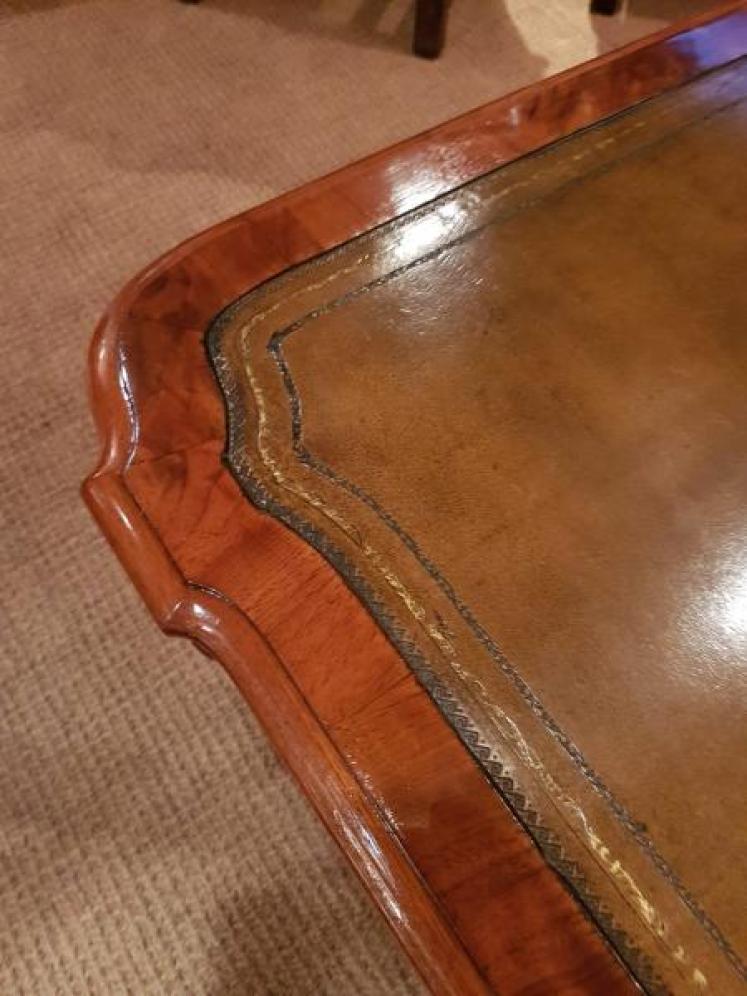 Outstanding Mid Victorian Figured Walnut Coffee Table - Image 5