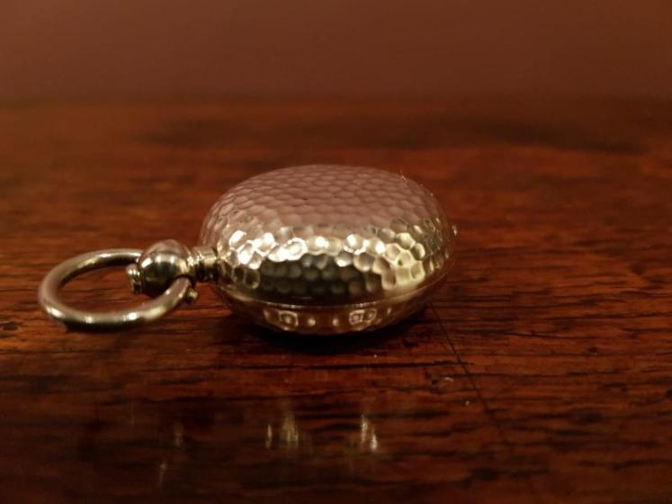 George V Silver 'Golf Ball' Sovereign Case - Image 3