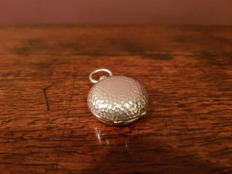 George V Silver 'Golf Ball' Sovereign Case - Image 4