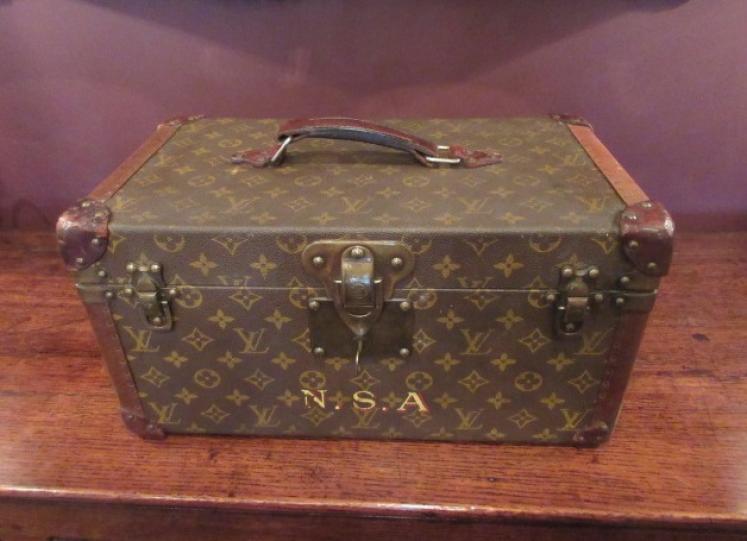1930's Louis Vuitton Leather Vanity Case - Image 1