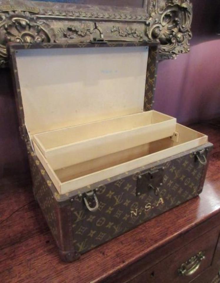 1930's Louis Vuitton Leather Vanity Case - Image 2