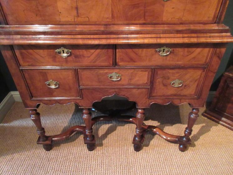 Fine Queen Anne Period Figured Walnut Chest on Stand - Image 4