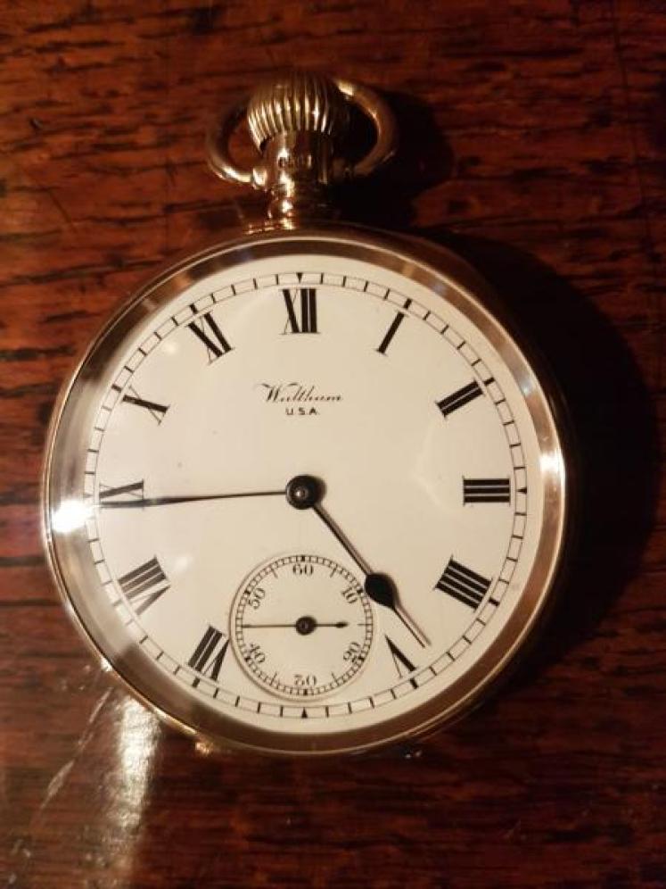 George V Period 9ct Gold Waltham Pocket Watch - Image 1