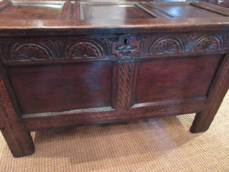 George II Period Oak Three Panel Yorkshire Coffer - Image 3