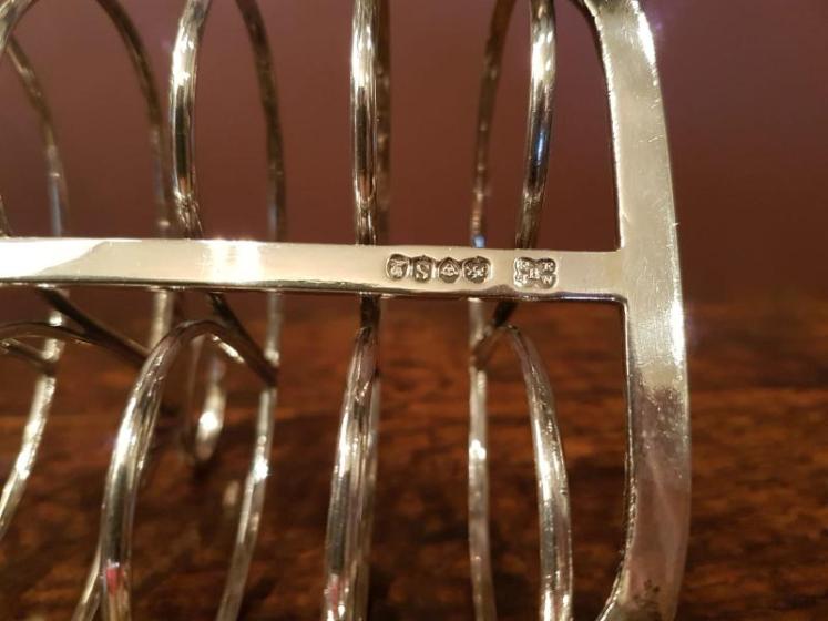William IV Silver Toast Rack - Image 3
