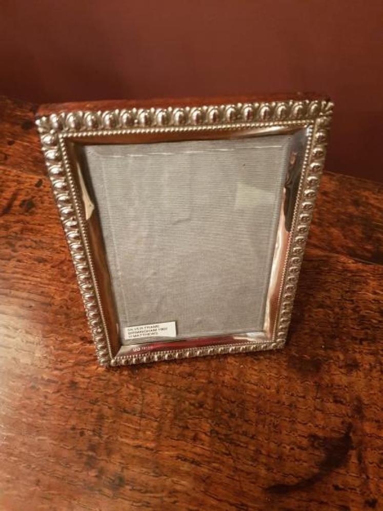 Edwardian Period Silver Bevel Edge Glass Photo Frame  - Image 5