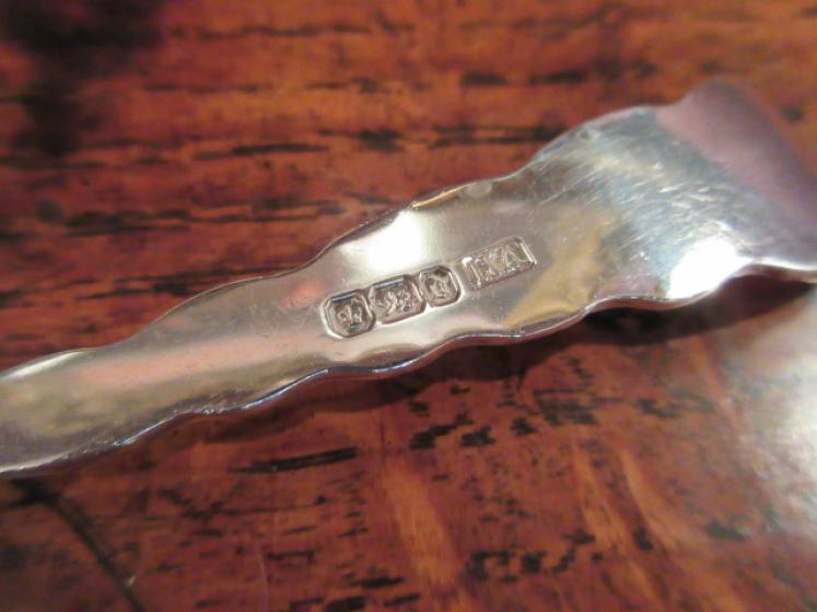 Boxed Pair of Victorian Silver Berry Spoons - Image 4