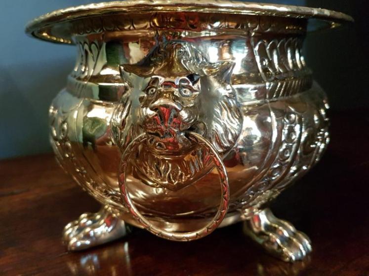 Fine Quality Regency Brass Planter - Image 4