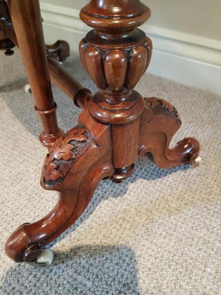Superb Mid Victorian Burr Walnut Baby Sutherland Table - Image 2