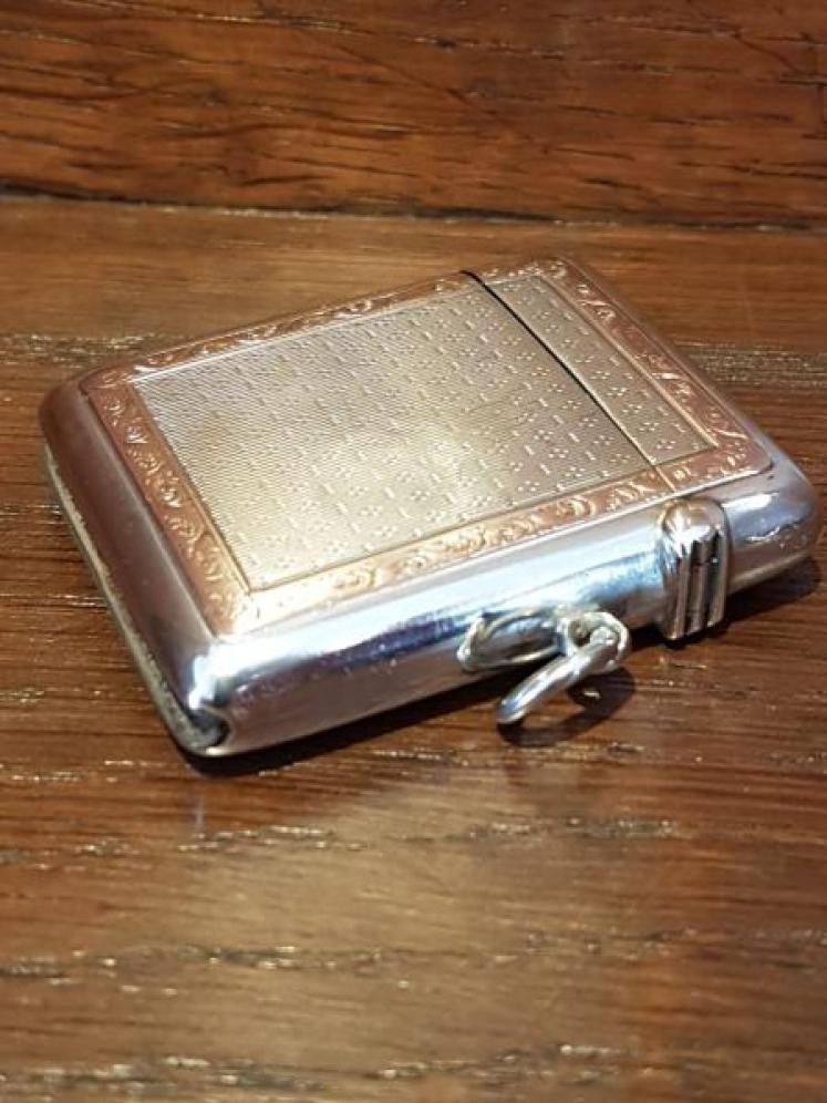 Chester Silver and Gold Inlaid Vesta Case - Image 4