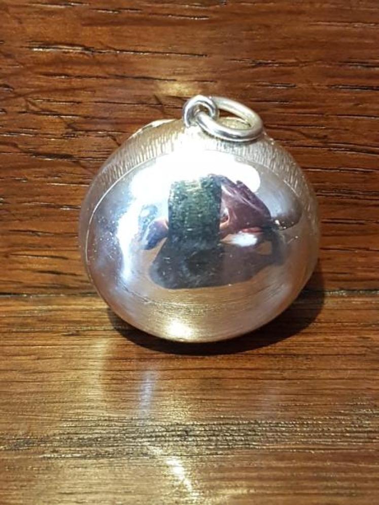 Victorian Engraved Silver Snuff - Image 3