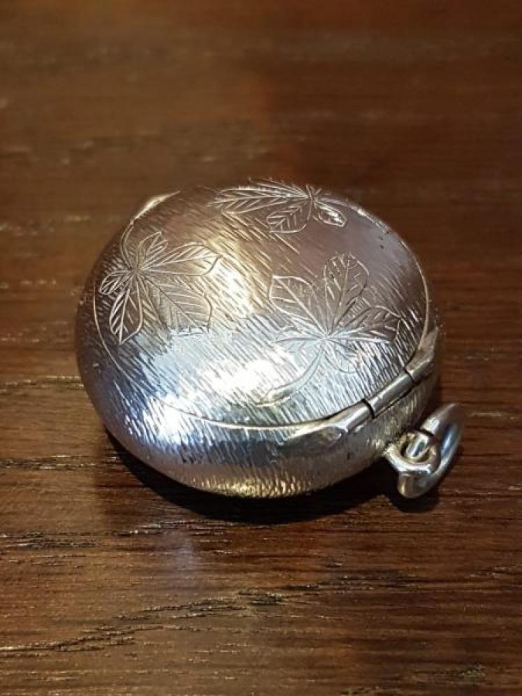 Victorian Engraved Silver Snuff - Image 5