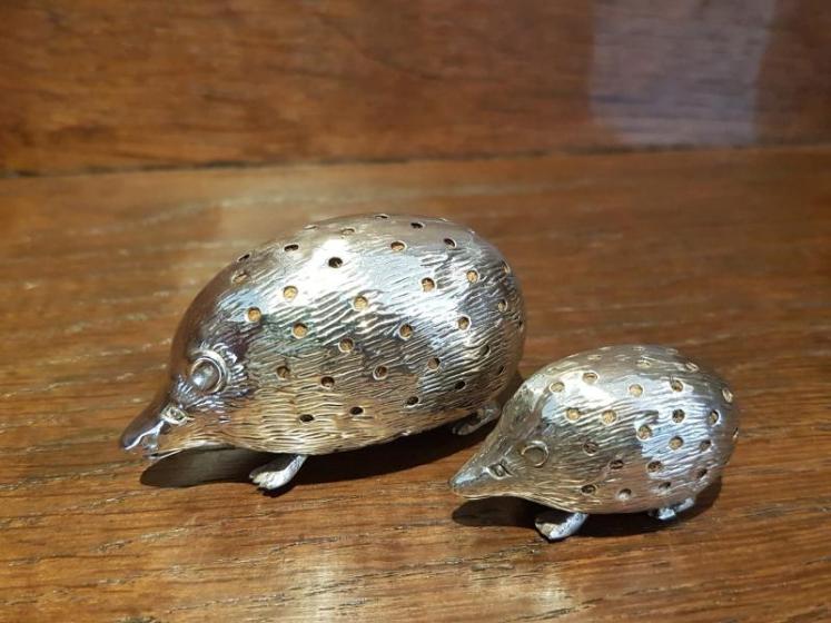 Levi & Salamon Silver Hedgehog and Hoglet Pin Cushions - Image 1
