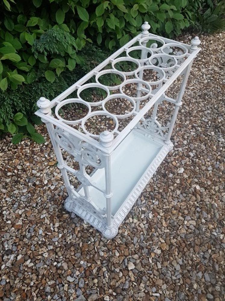 Coalbrookdale 19th Century Cast Iron Umbrella/Stick Stand - Image 3
