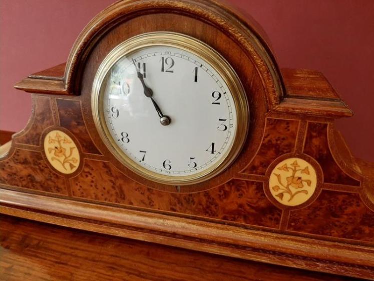 Edwardian Period Antique Inlaid Shaped Mantel Clock - Image 5