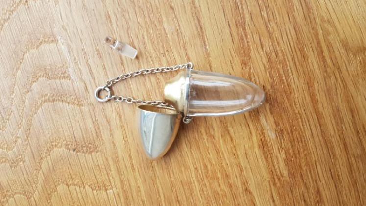 Victorian Silver Hinge Top Travelling Scent - Image 5