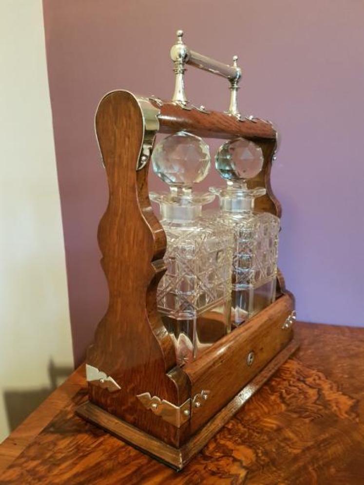Top Quality Mid Victorian Antique Two Bottle Tantalus - Image 3