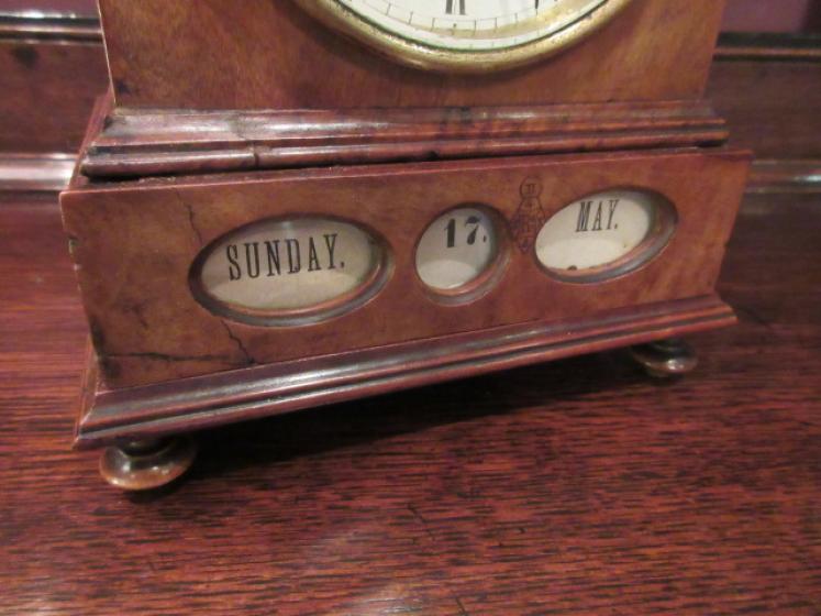 Superb Victorian Antique Mantel Clock with Calendar  - Image 4