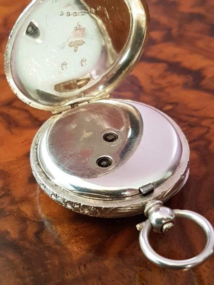 Immaculate Victorian Engraved Swiss Silver Fob Watch - Image 4