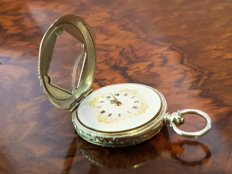 Immaculate Victorian Engraved Swiss Silver Fob Watch - Image 5