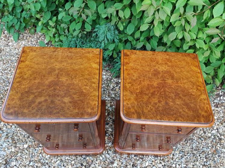 Pair of Top Quality Victorian Burr Walnut Bedside Chests - Image 3