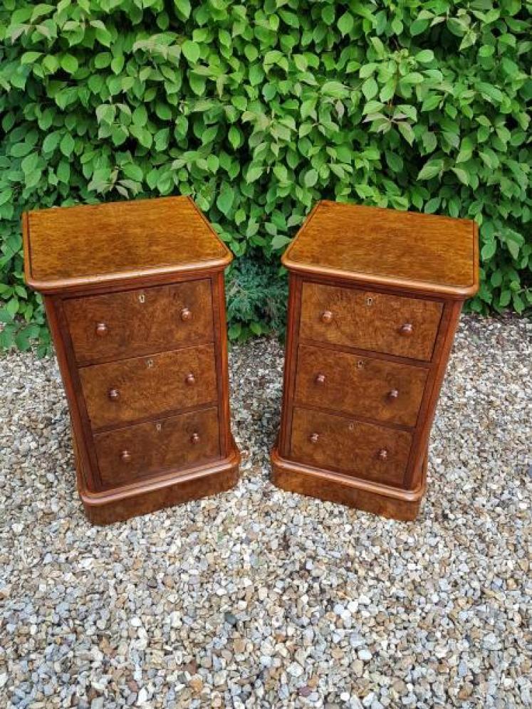 Pair of Top Quality Victorian Burr Walnut Bedside Chests - Image 5