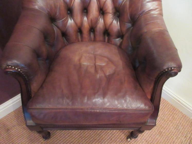 1930's Leather Buttoned Back Armchair - Image 2