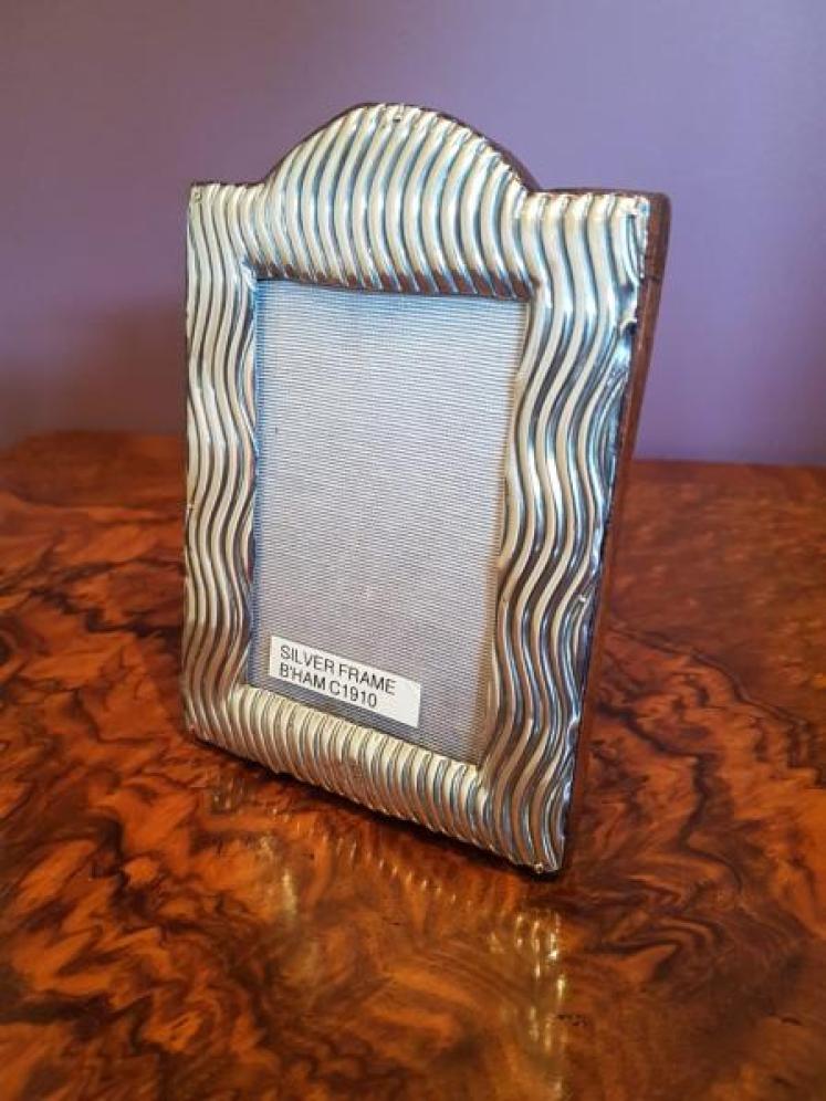 Edwardian Antique Silver Ribbed Photo Frame  - Image 1