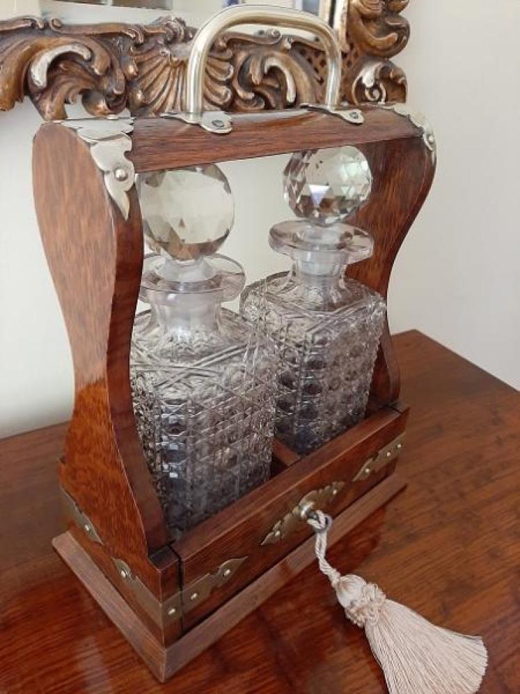 Superb Victorian Antique Polished Oak Tantalus - Image 5