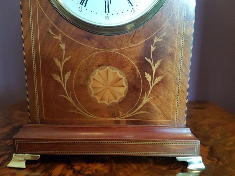 Top Quality Edwardian Inlaid Mahogany Lancet Top Mantel Clock - Image 3