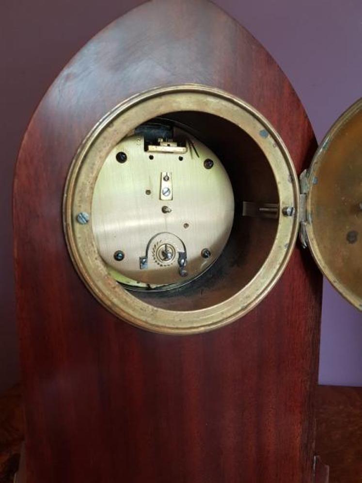 Top Quality Edwardian Inlaid Mahogany Lancet Top Mantel Clock - Image 4