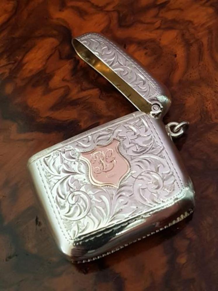 George V Silver and Gold Vesta Case - Image 2