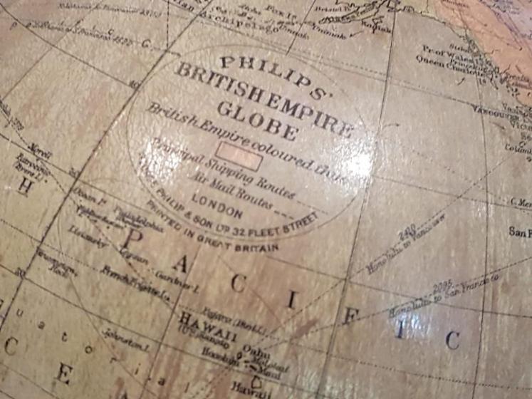 1930's Philips Desktop British Empire Globe And Atlas On Oak Stand - Image 3